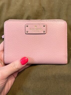 kate♠️spade pink pebbled leather wallet